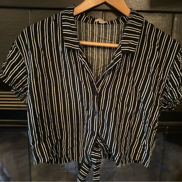 Garage striped button up, cropped, short sleeved shirt, size med - Picture 1 of 2